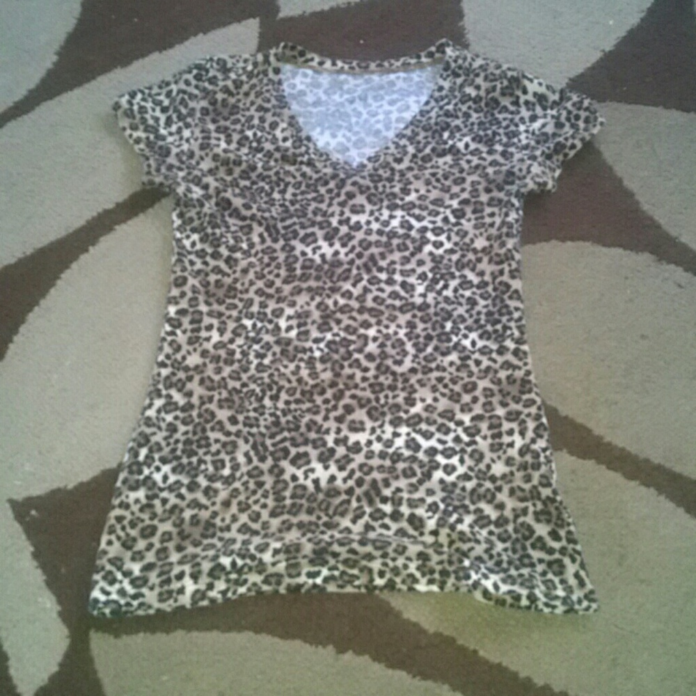 Cheetah print T-shirt